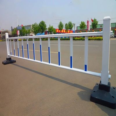 筑牢城市安全防線 市政護(hù)欄、道路隔離柵與交通防撞護(hù)欄的防腐材料解析